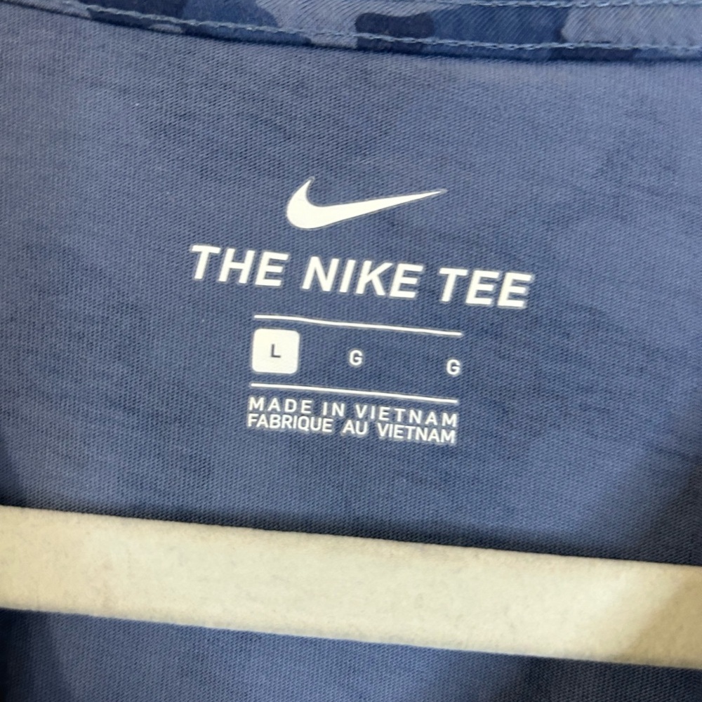 Nike Blue Camouflage Short Sleeve Mens Tee Large Fall Winter School Hipster Bold - Picture 5 of 8